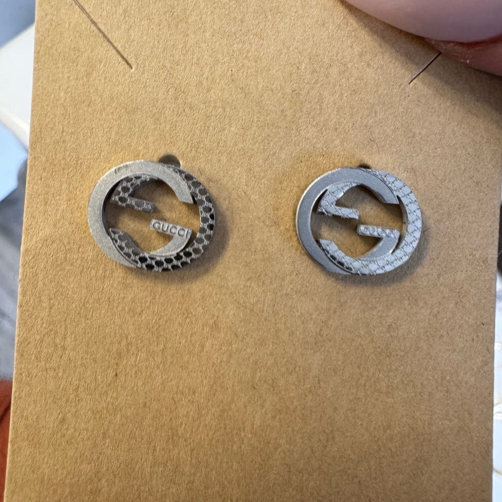 GG earrings